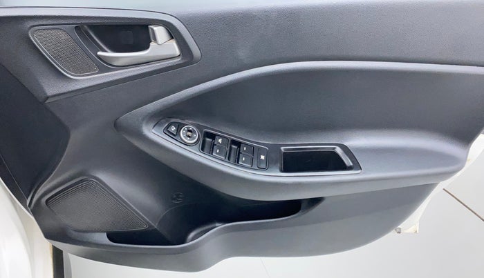 2018 Hyundai i20 Active 1.4 S, Diesel, Manual, 1,22,428 km, Driver Side Door Panels Control