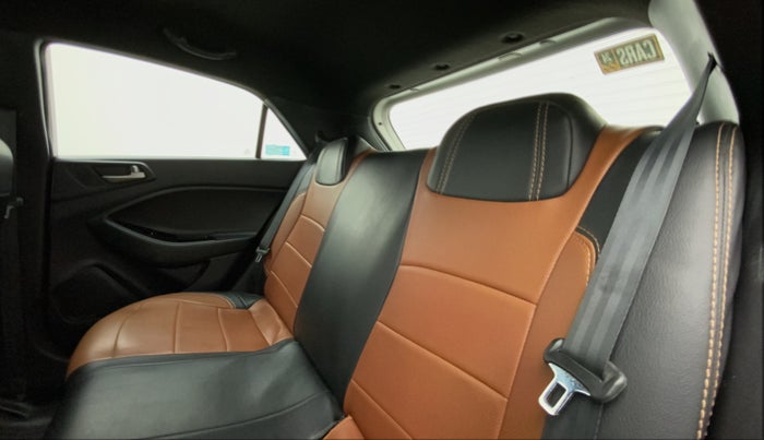 2018 Hyundai i20 Active 1.4 S, Diesel, Manual, 1,22,428 km, Right Side Rear Door Cabin