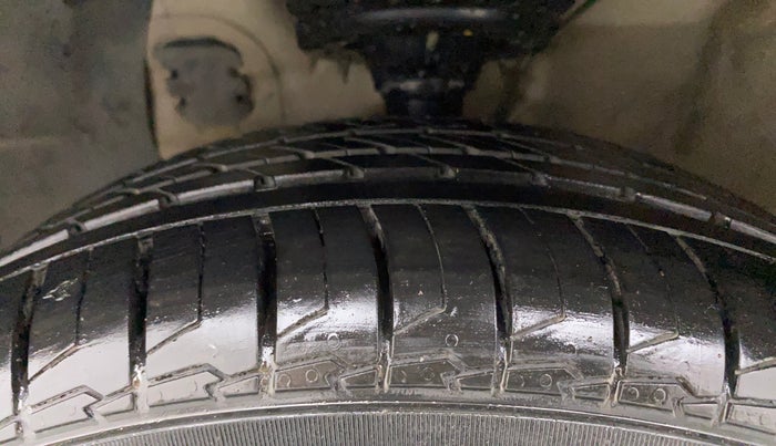 2018 Hyundai i20 Active 1.4 S, Diesel, Manual, 1,22,428 km, Left Front Tyre Tread