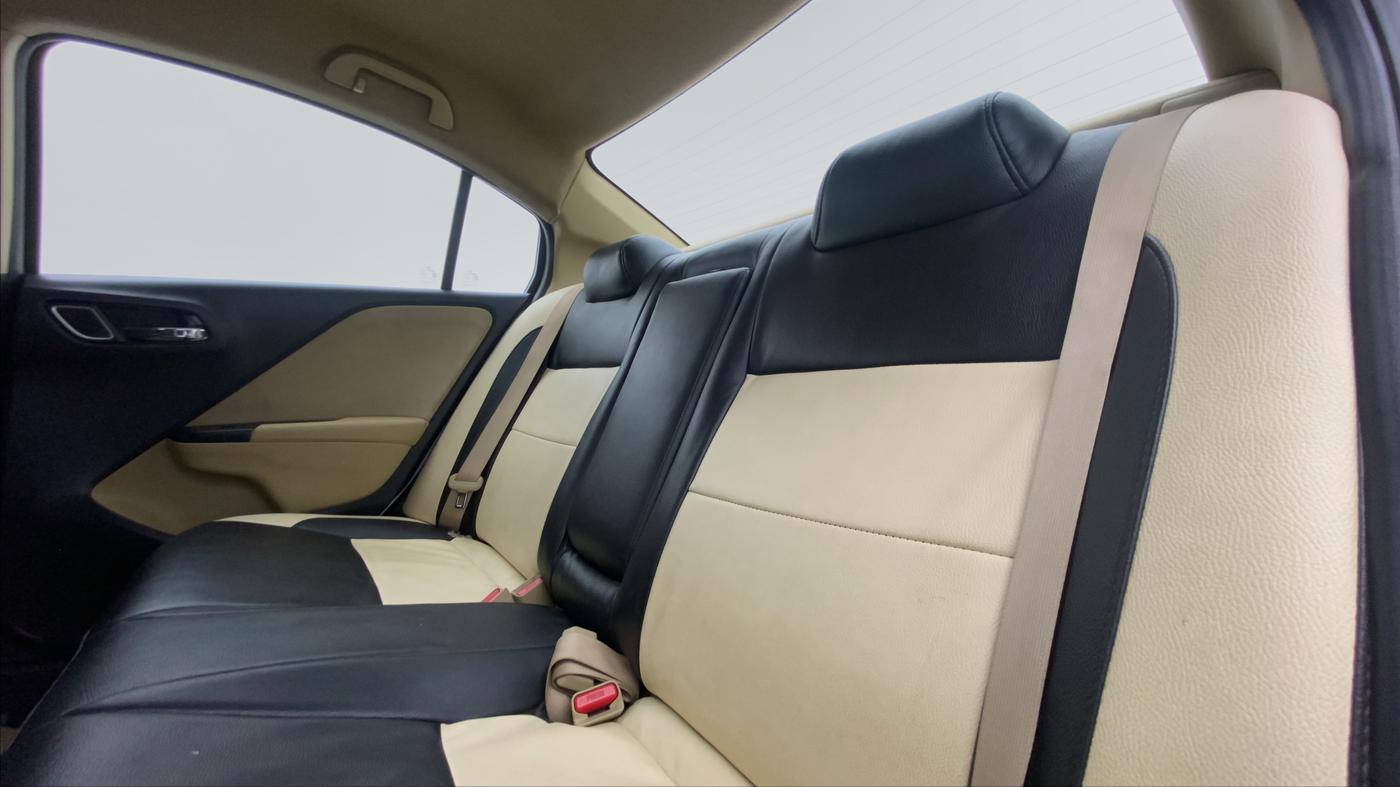 2017 Honda City V MT PETROL, Petrol, Manual, 13,242 km, Right Side Rear Door Cabin