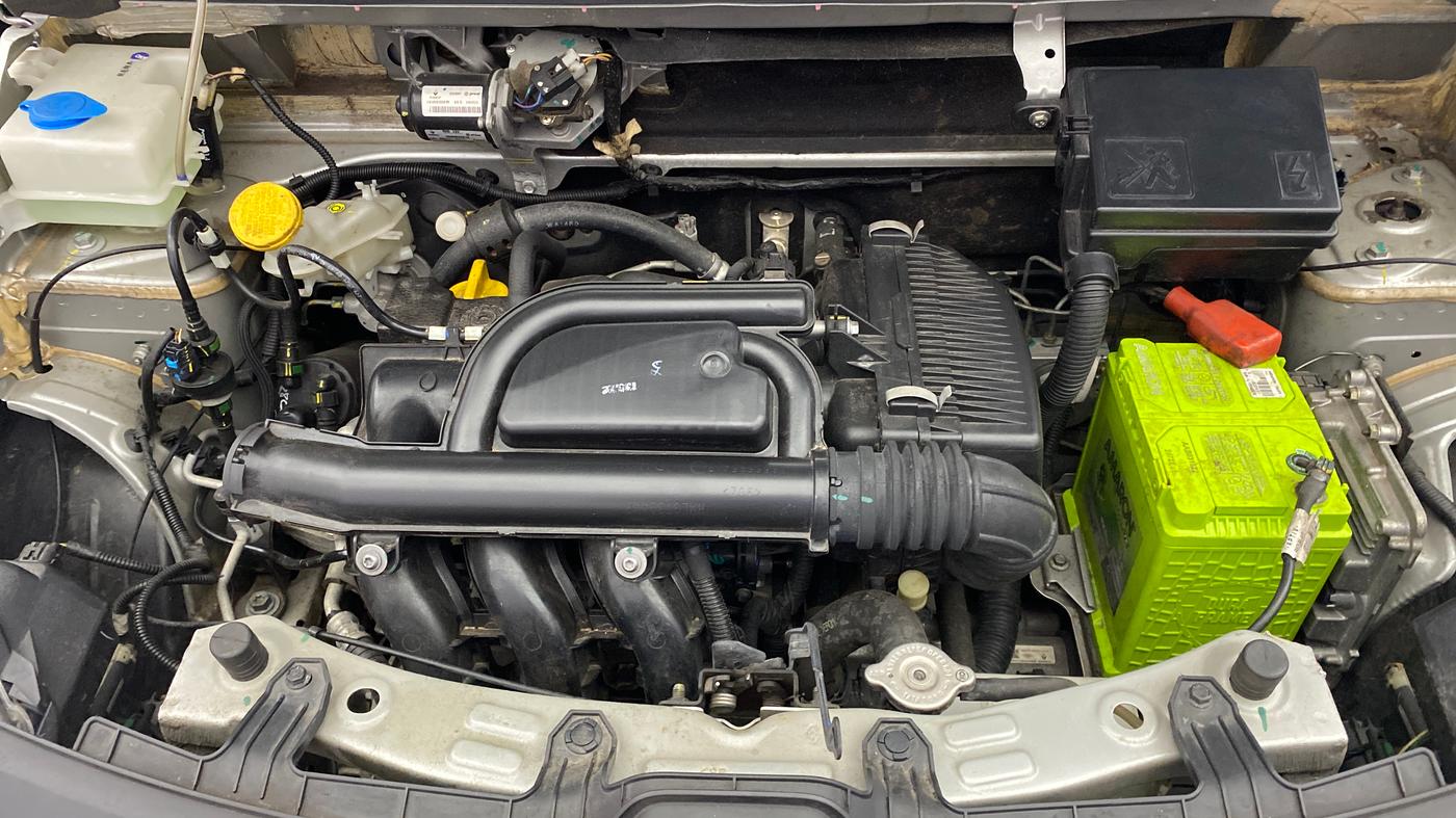 2022 Renault Kwid CLIMBER 1.0 AMT, Petrol, Automatic, 16,142 km, Engine View