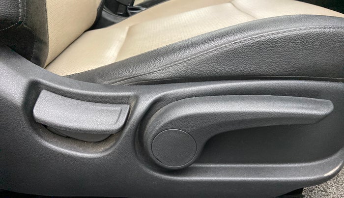 2020 Hyundai Verna SX (O)1.5 VTVT, Petrol, Manual, 29,729 km, Driver Side Adjustment Panel