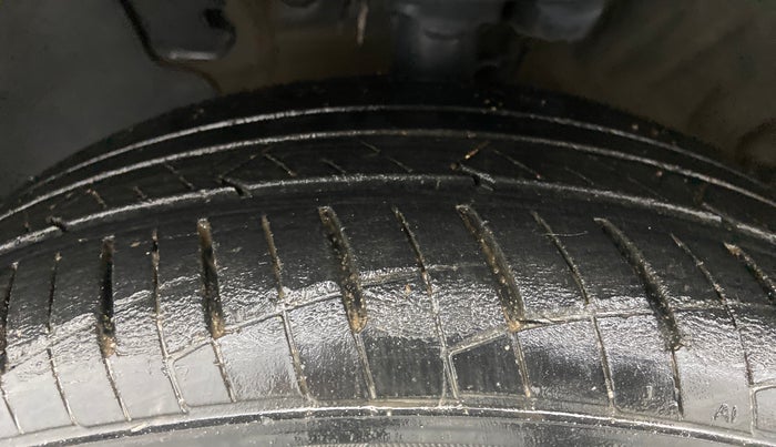 2020 Hyundai Verna SX (O)1.5 VTVT, Petrol, Manual, 29,729 km, Left Front Tyre Tread