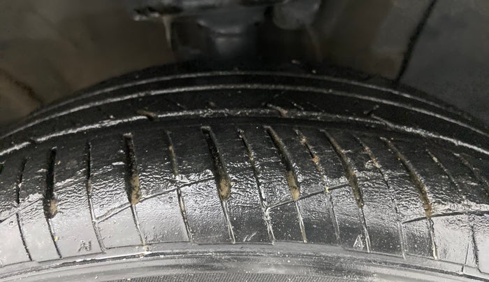 2020 Hyundai Verna SX (O)1.5 VTVT, Petrol, Manual, 29,729 km, Right Front Tyre Tread