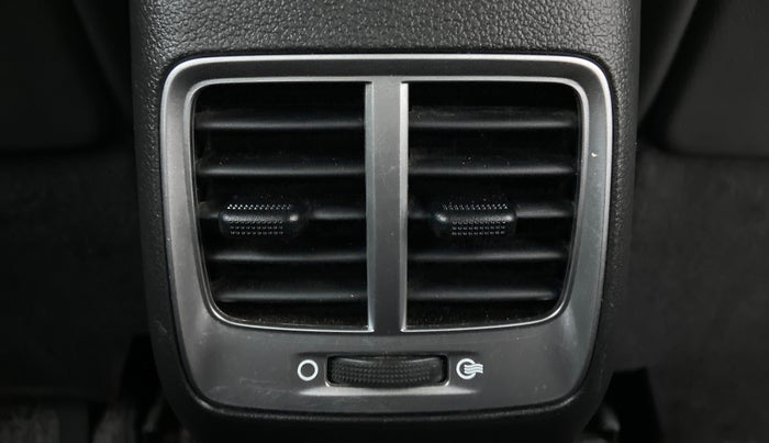 2020 Hyundai Verna SX (O)1.5 VTVT, Petrol, Manual, 29,729 km, Rear AC Vents