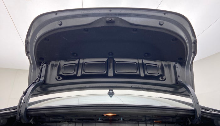 2020 Hyundai Verna SX (O)1.5 VTVT, Petrol, Manual, 29,729 km, Boot Door Open