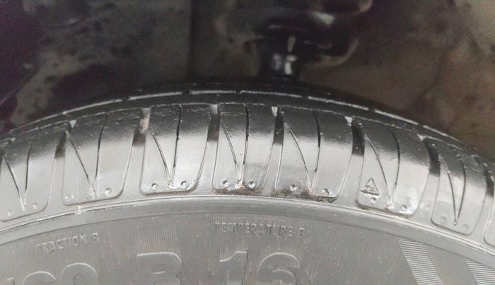 2022 KIA SONET HTX ANNIVERSARY EDITION 1.0 DCT, Petrol, Automatic, 16,781 km, Left Front Tyre Tread