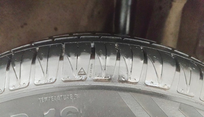 2022 KIA SONET HTX ANNIVERSARY EDITION 1.0 DCT, Petrol, Automatic, 16,781 km, Left Rear Tyre Tread