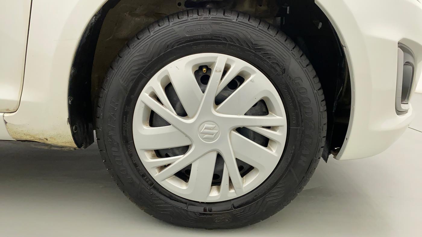2014 Maruti Swift VXI, Petrol, Manual, 51,903 km, Right Front Wheel