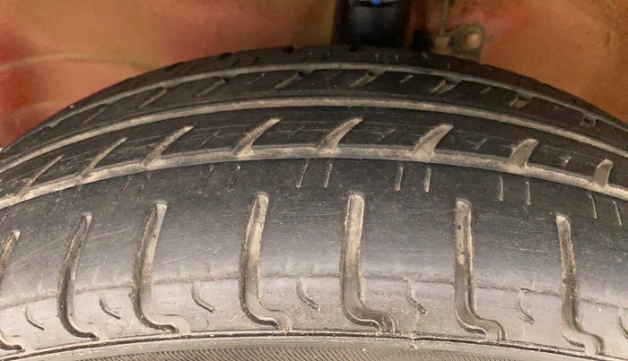 2017 Maruti Wagon R 1.0 VXI, Petrol, Manual, 73,501 km, Left Front Tyre Tread