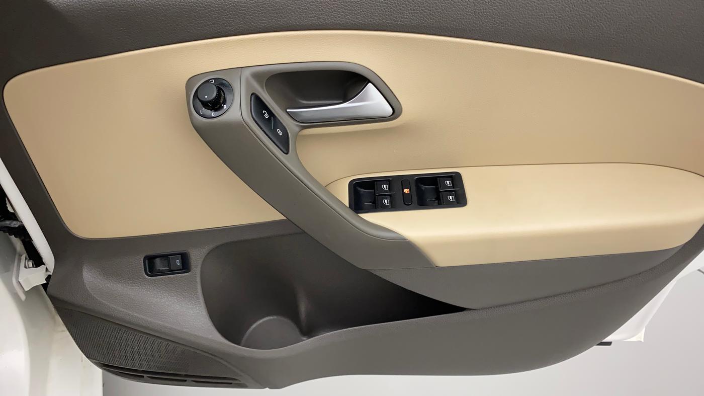 2019 Volkswagen Vento HIGHLINE DIESEL 1.5, Diesel, Manual, 70,355 km, Driver Side Door Panels Control