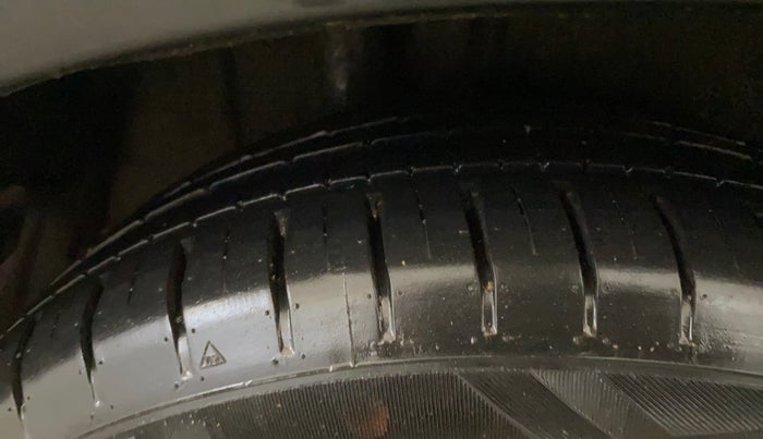 2019 Maruti IGNIS ZETA 1.2, Petrol, Manual, 37,430 km, Right Rear Tyre Tread