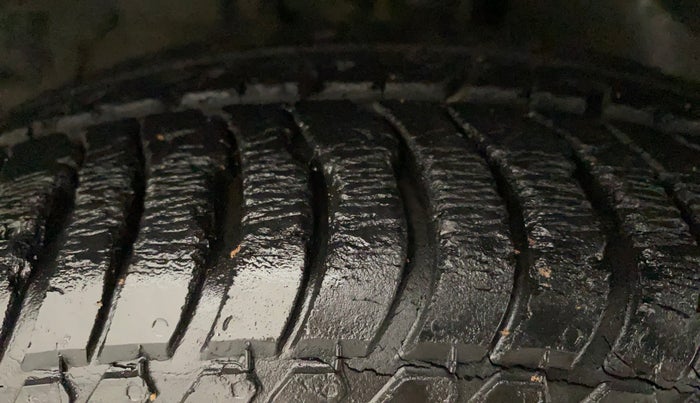 2014 Ford Ecosport TITANIUM 1.0L ECOBOOST, Petrol, Manual, 49,121 km, Right Front Tyre Tread