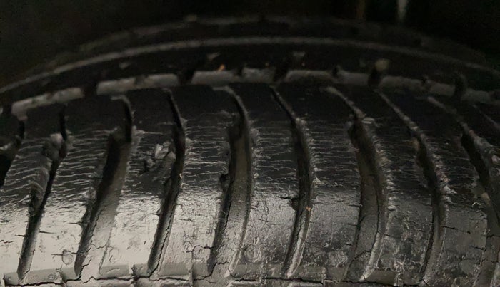 2014 Ford Ecosport TITANIUM 1.0L ECOBOOST, Petrol, Manual, 49,121 km, Left Rear Tyre Tread