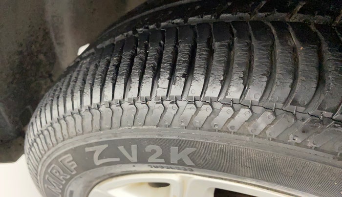 2014 Ford Ecosport TITANIUM 1.0L ECOBOOST, Petrol, Manual, 49,121 km, Left front tyre - Minor crack