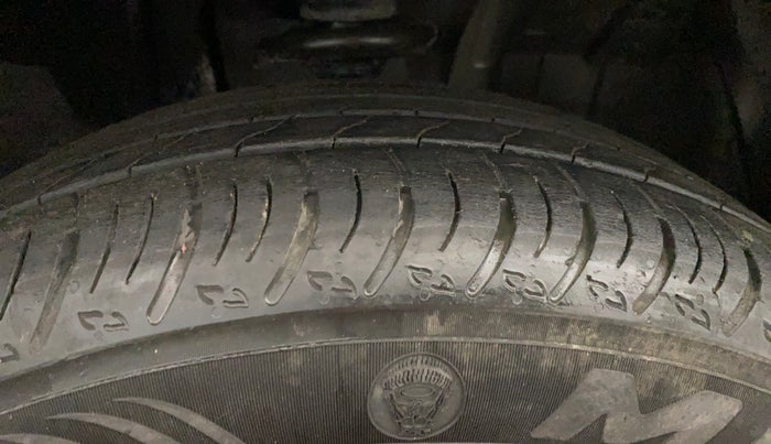 2022 Renault Kiger RXT (O) MT, Petrol, Manual, 27,994 km, Right Front Tyre Tread