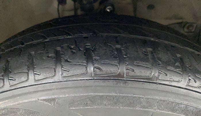 2010 Honda City 1.5L I-VTEC V AT, Petrol, Automatic, 80,053 km, Right Front Tyre Tread