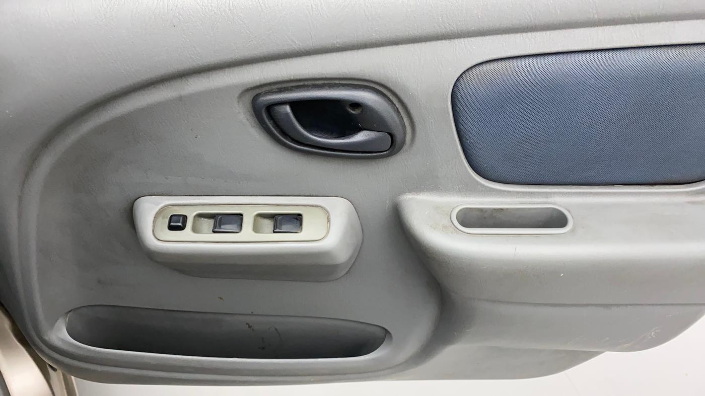 2012 Maruti Alto K10 VXI, Petrol, Manual, 91,594 km, Driver Side Door Panels Control