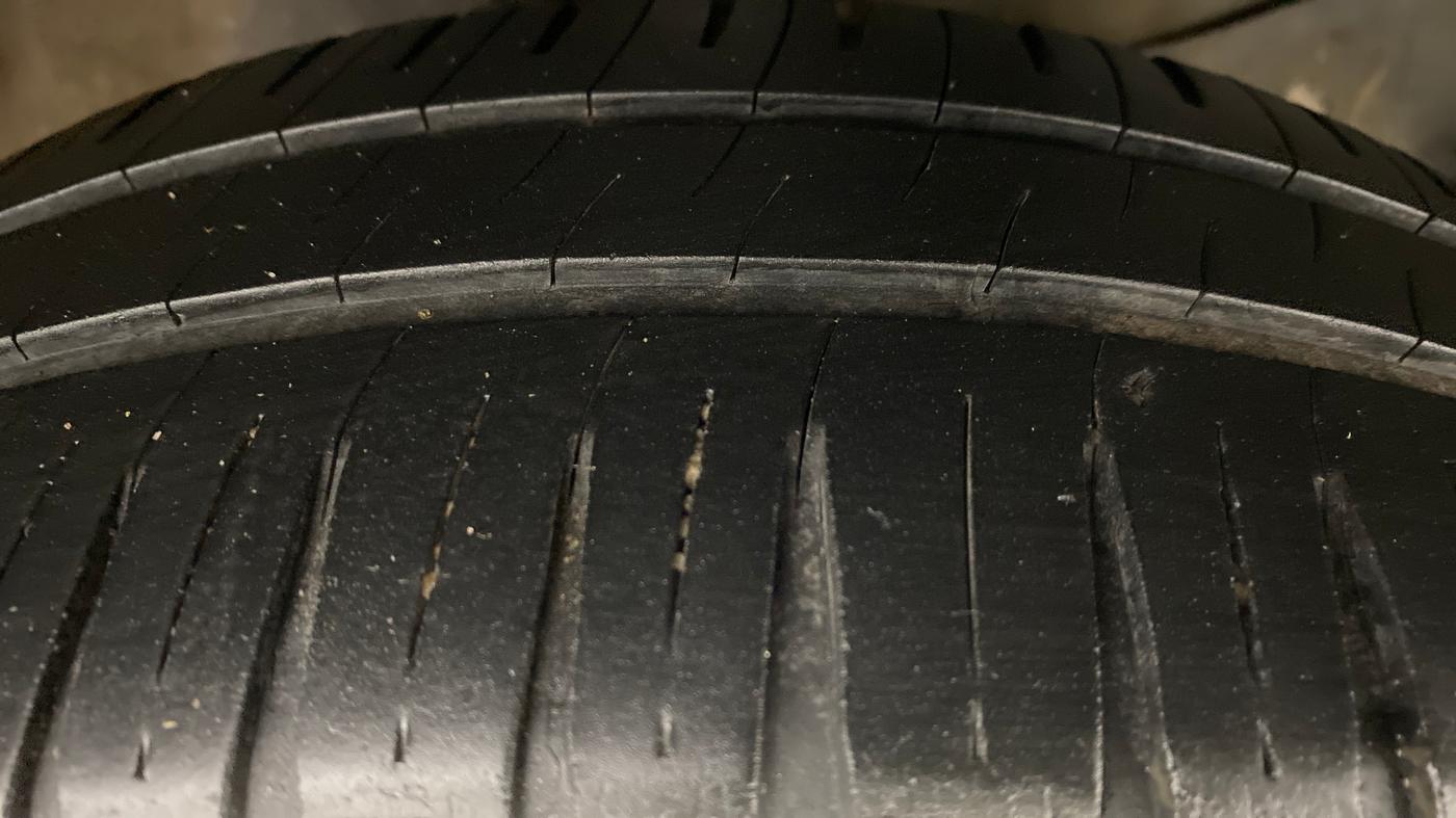 2014 Honda Amaze 1.2 SMT I VTEC, Petrol, Manual, 90,234 km, Right Front Tyre Tread