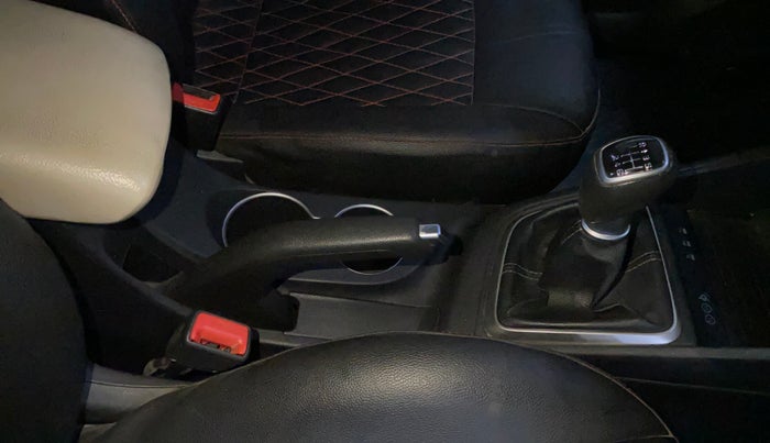 2021 Hyundai Verna SX 1.5 VTVT, Petrol, Manual, 50,942 km, Gear Lever