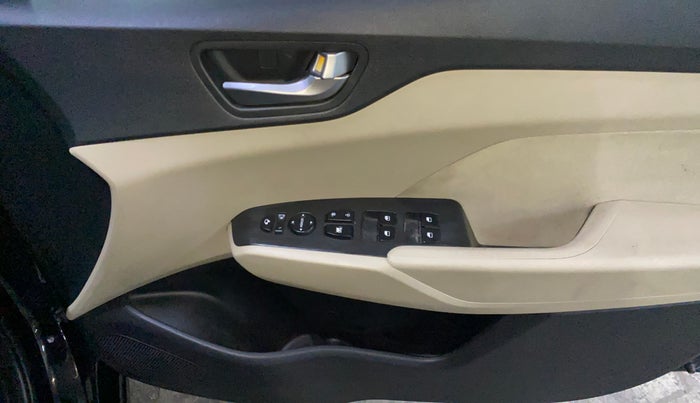 2021 Hyundai Verna SX 1.5 VTVT, Petrol, Manual, 50,942 km, Driver Side Door Panels Control