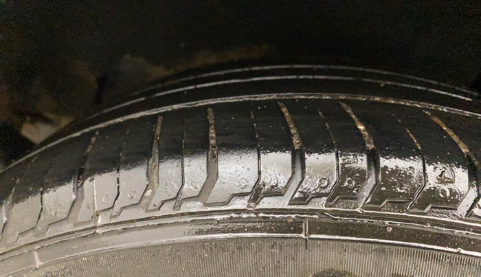 2021 Maruti Baleno ZETA PETROL 1.2, Petrol, Manual, 96,313 km, Left Rear Tyre Tread