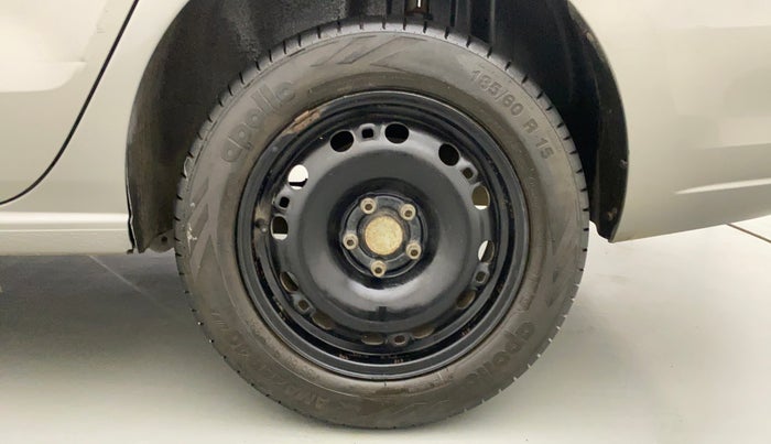 2014 Skoda Rapid 1.6 MPI AMBITION PLUS AT, Petrol, Automatic, 64,784 km, Left Rear Wheel