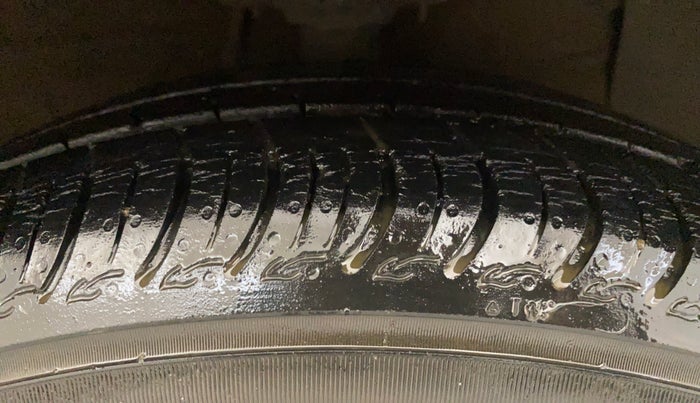 2018 Hyundai Grand i10 MAGNA 1.2 KAPPA VTVT, Petrol, Manual, 66,969 km, Right Front Tyre Tread