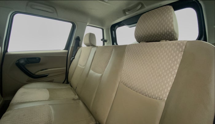 2019 Mahindra TUV300 T6+, Diesel, Manual, 21,665 km, Right Side Rear Door Cabin