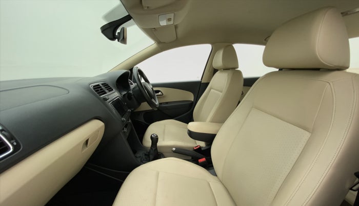 2017 Skoda Rapid STYLE 1.6 MPI MT, Petrol, Manual, 41,578 km, Right Side Front Door Cabin