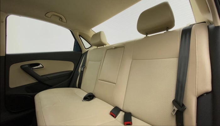 2017 Skoda Rapid STYLE 1.6 MPI MT, Petrol, Manual, 41,578 km, Right Side Rear Door Cabin