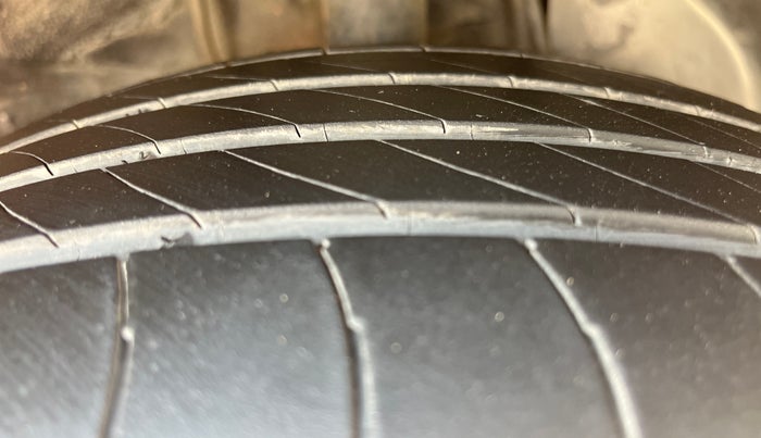 2023 Hyundai NEW I20 Sportz 1.2 IVT, Petrol, Automatic, 59,179 km, Right Front Tyre Tread