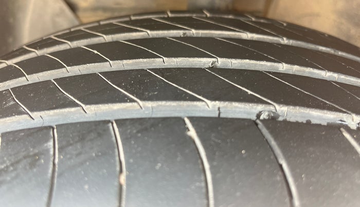 2023 Hyundai NEW I20 Sportz 1.2 IVT, Petrol, Automatic, 59,179 km, Left Front Tyre Tread