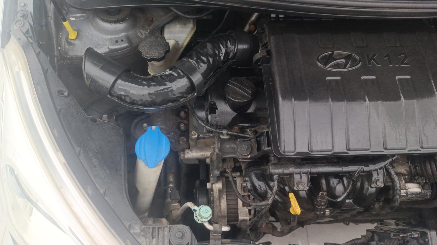 2018 Hyundai Grand i10 SPORTZ AT 1.2 KAPPA VTVT, Petrol, Automatic, 39,170 km, Engine View - Right