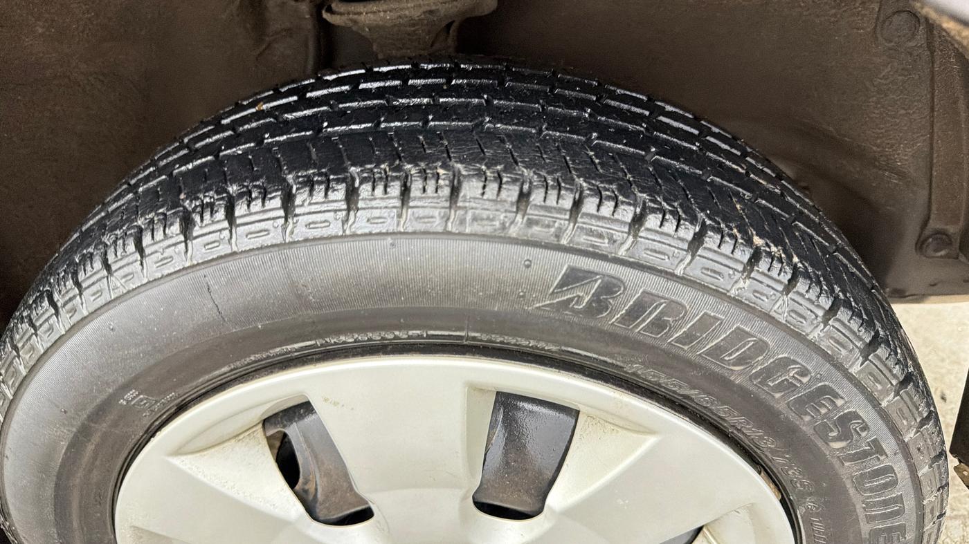 2017 Maruti Alto K10 VXI (O) AMT, Petrol, Automatic, 19,363 km, Right Front Tyre Tread