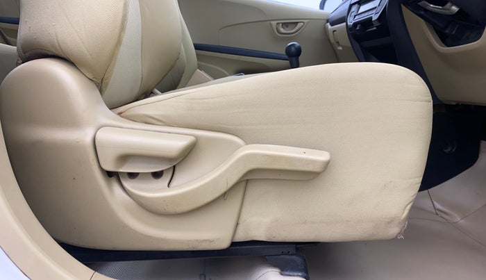 2017 Honda Amaze 1.5L I-DTEC S, Diesel, Manual, 1,13,855 km, Driver Side Adjustment Panel