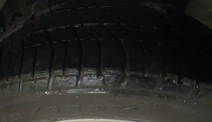 2013 Honda Brio VX AT, Petrol, Automatic, 97,665 km, Left Rear Tyre Tread