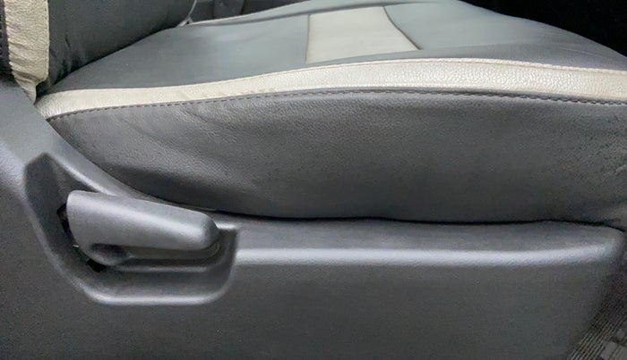 2013 Maruti Wagon R 1.0 LXI, Petrol, Manual, 39,951 km, Driver Side Adjustment Panel