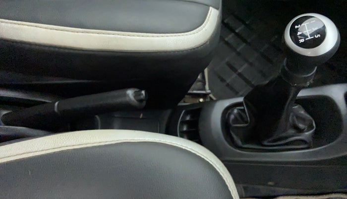 2013 Maruti Wagon R 1.0 LXI, Petrol, Manual, 39,951 km, Gear Lever