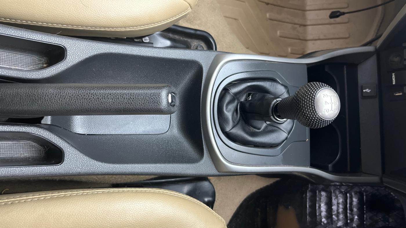 2018 Honda City 1.5L I-VTEC V MT, Petrol, Manual, 72,809 km, Gear Lever