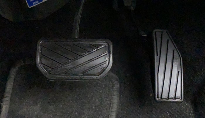 2018 Maruti Baleno DELTA CVT PETROL 1.2, Petrol, Automatic, 31,659 km, Pedals