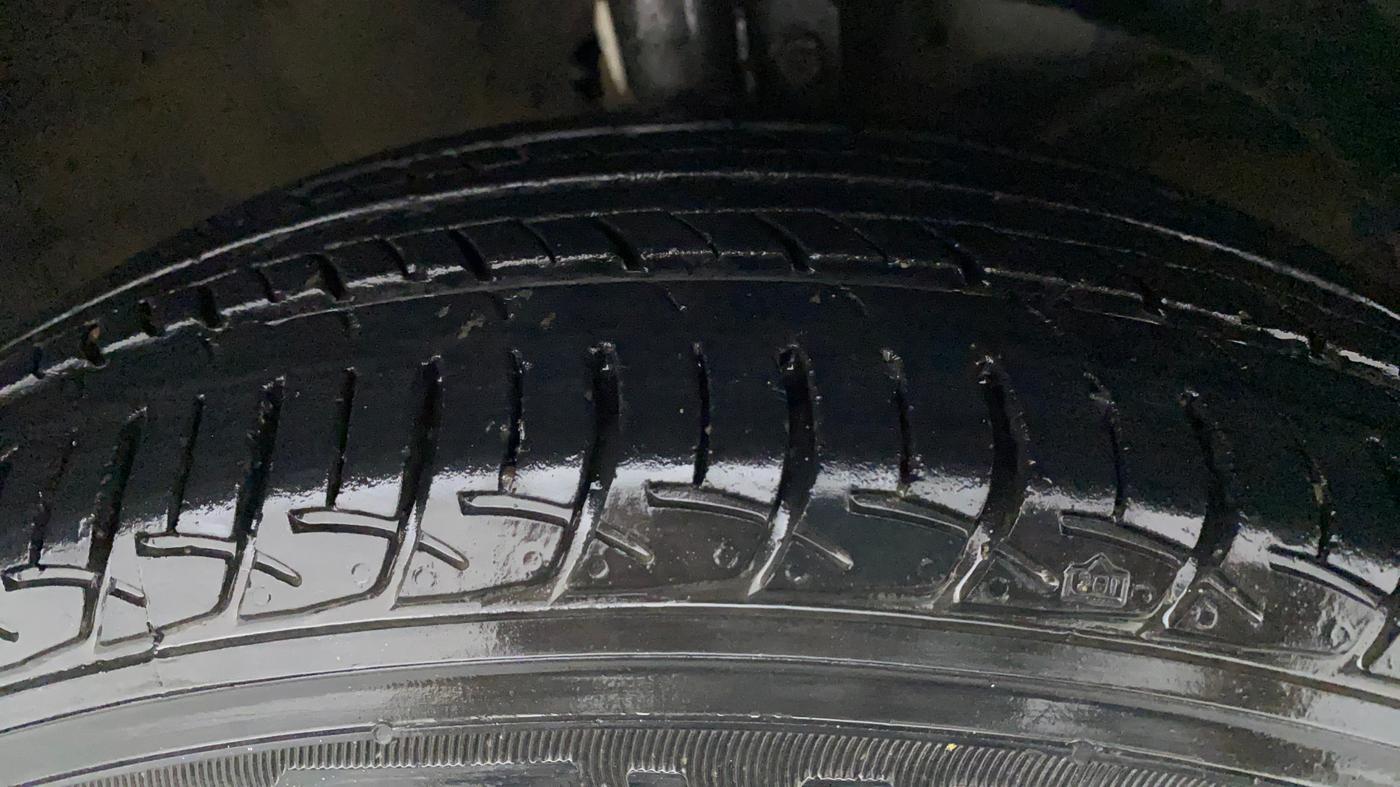 2018 Maruti Baleno DELTA CVT PETROL 1.2, Petrol, Automatic, 31,659 km, Right Front Tyre Tread