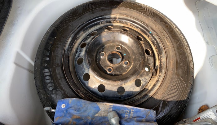 2013 Maruti Swift Dzire VDI, Diesel, Manual, 1,12,188 km, Spare Tyre