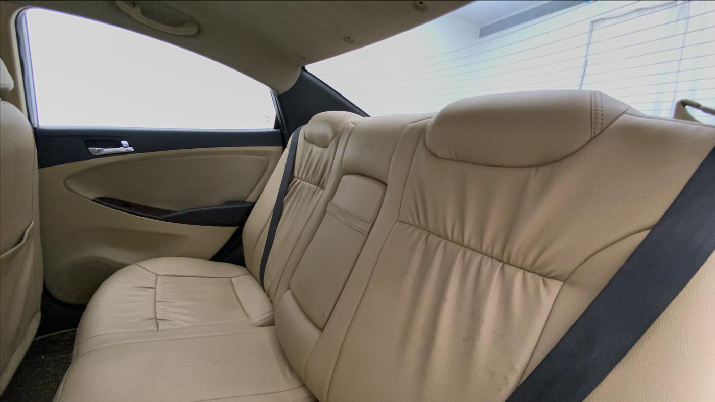 2013 Hyundai Verna FLUIDIC 1.6 EX CRDI AT, Diesel, Automatic, 87,578 km, Right Side Rear Door Cabin