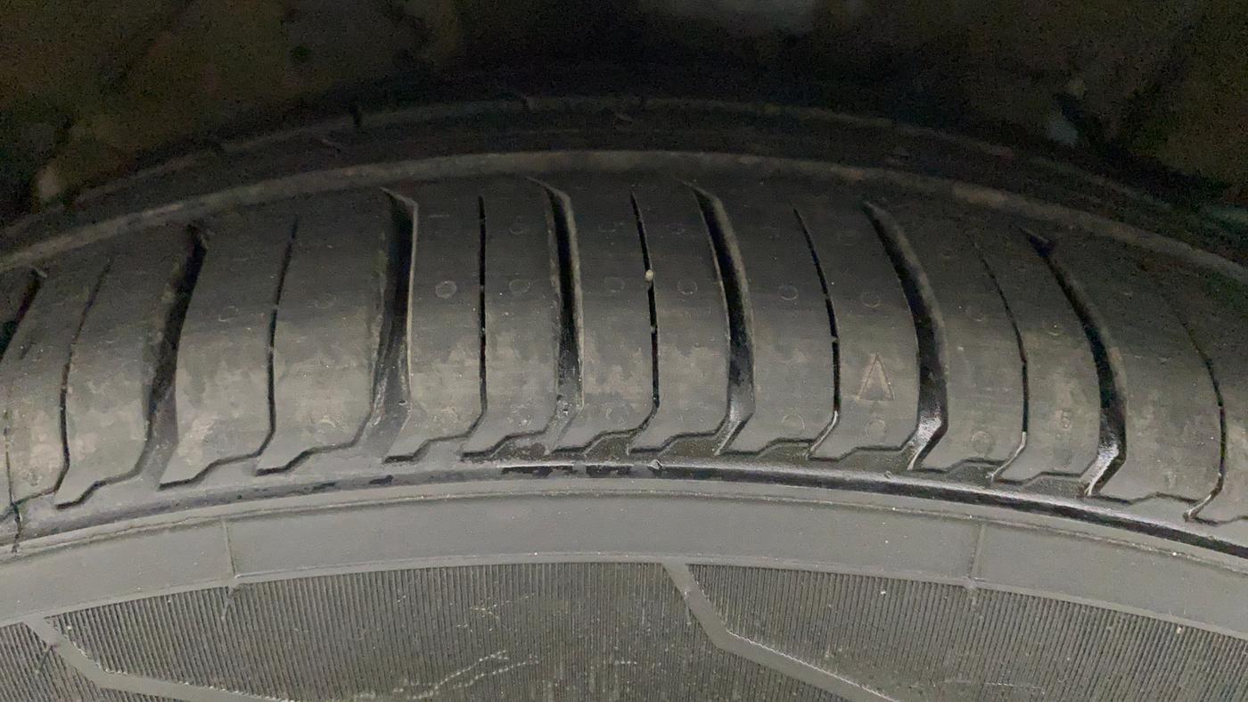 2013 Hyundai Verna FLUIDIC 1.6 EX CRDI AT, Diesel, Automatic, 87,578 km, Left Front Tyre Tread