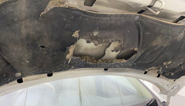 2013 Hyundai Verna FLUIDIC 1.6 EX CRDI AT, Diesel, Automatic, 87,578 km, Bonnet (hood) - Insulation cover has minor damage