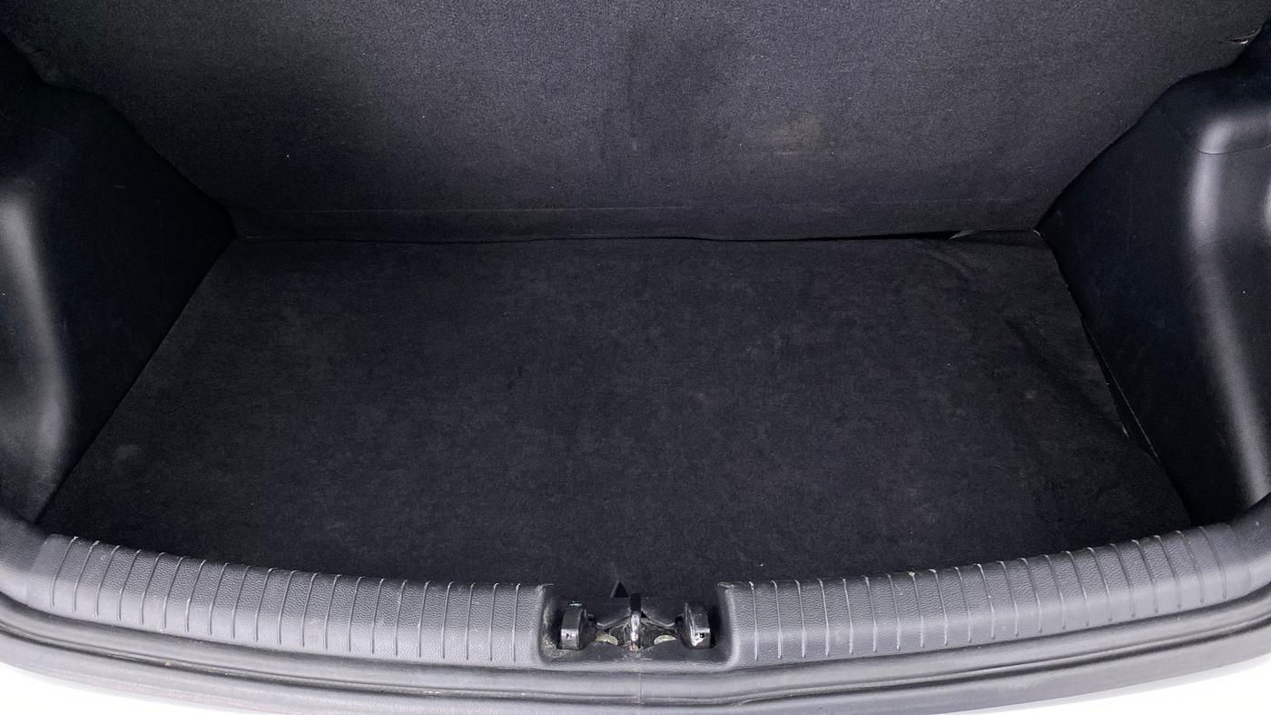 2015 Hyundai Grand i10 ASTA 1.2 AT VTVT, Petrol, Automatic, 57,941 km, Boot Inside