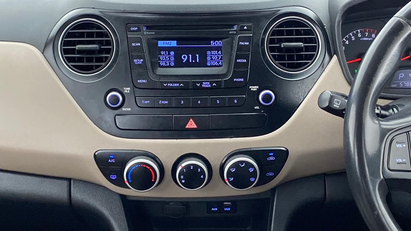 2015 Hyundai Grand i10 ASTA 1.2 AT VTVT, Petrol, Automatic, 57,941 km, Air Conditioner