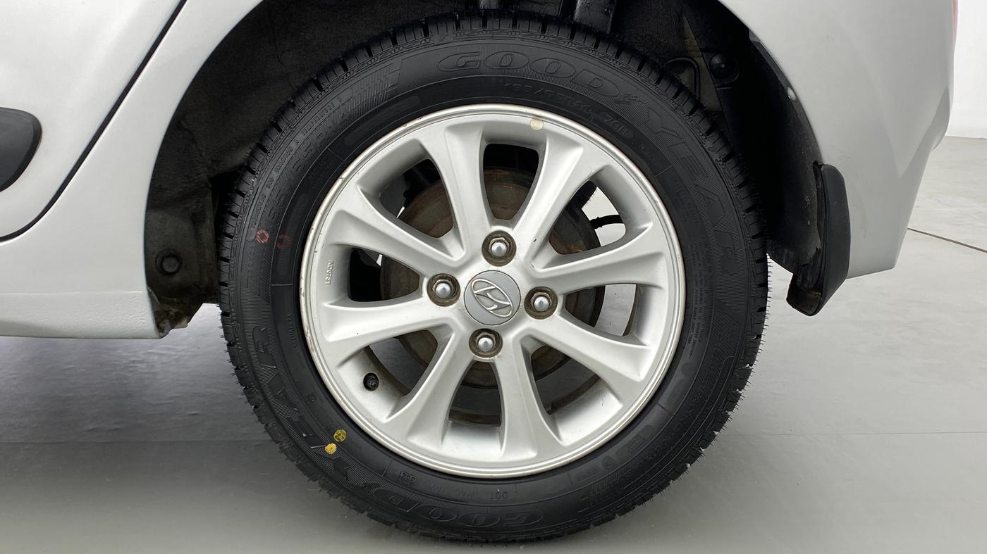 2015 Hyundai Grand i10 ASTA 1.2 AT VTVT, Petrol, Automatic, 57,941 km, Left Rear Wheel