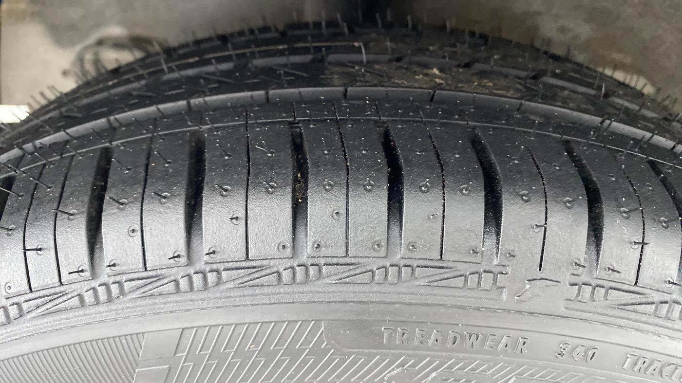 2015 Hyundai Grand i10 ASTA 1.2 AT VTVT, Petrol, Automatic, 57,941 km, Right Rear Tyre Tread